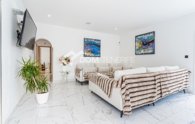 Revente - Villa -
Adeje - San Eugenio Alto