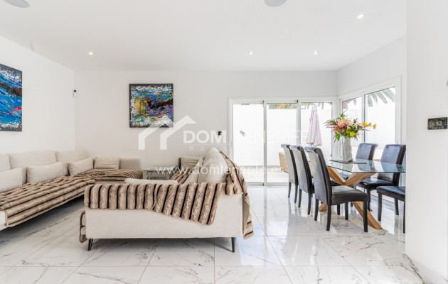 Revente - Villa -
Adeje - San Eugenio Alto