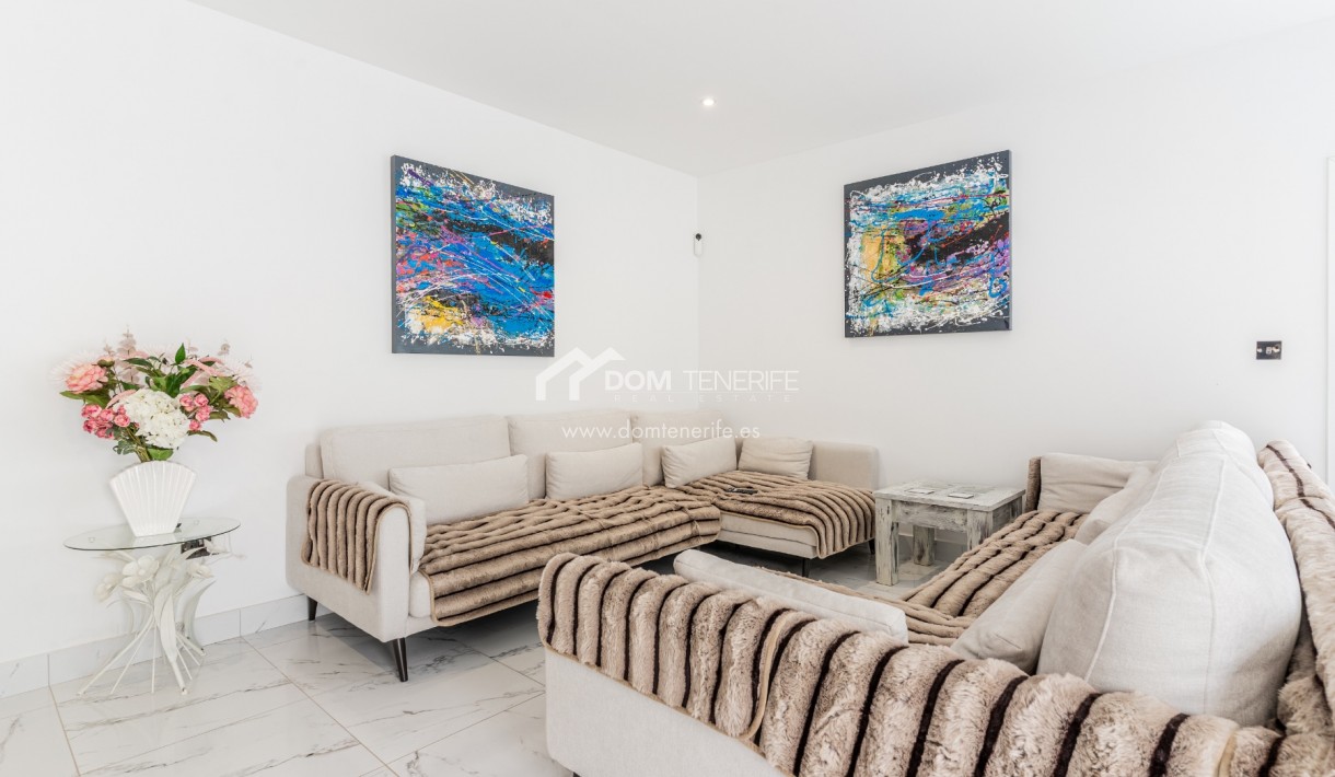 Revente - Villa -
Adeje - San Eugenio Alto