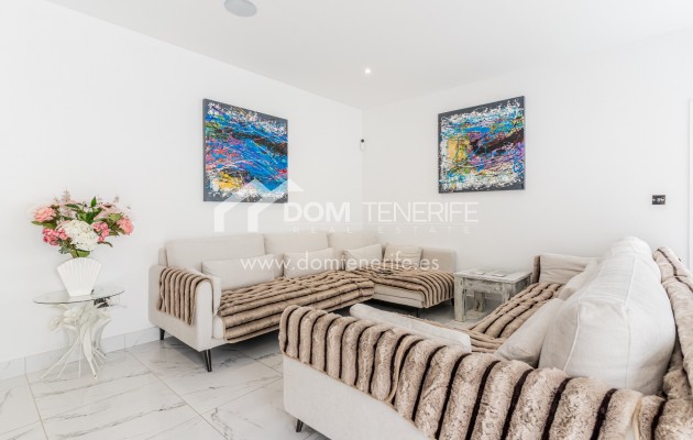 Revente - Villa -
Adeje - San Eugenio Alto