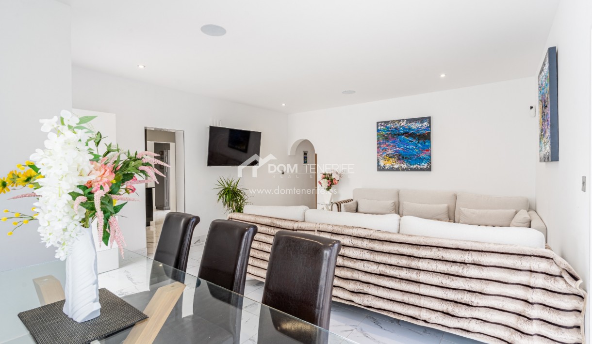 Revente - Villa -
Adeje - San Eugenio Alto