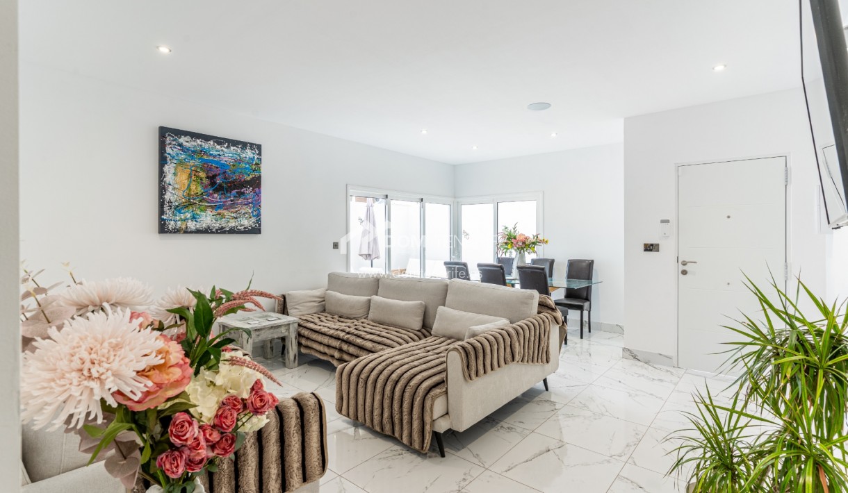 Revente - Villa -
Adeje - San Eugenio Alto