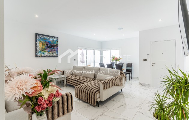 Revente - Villa -
Adeje - San Eugenio Alto