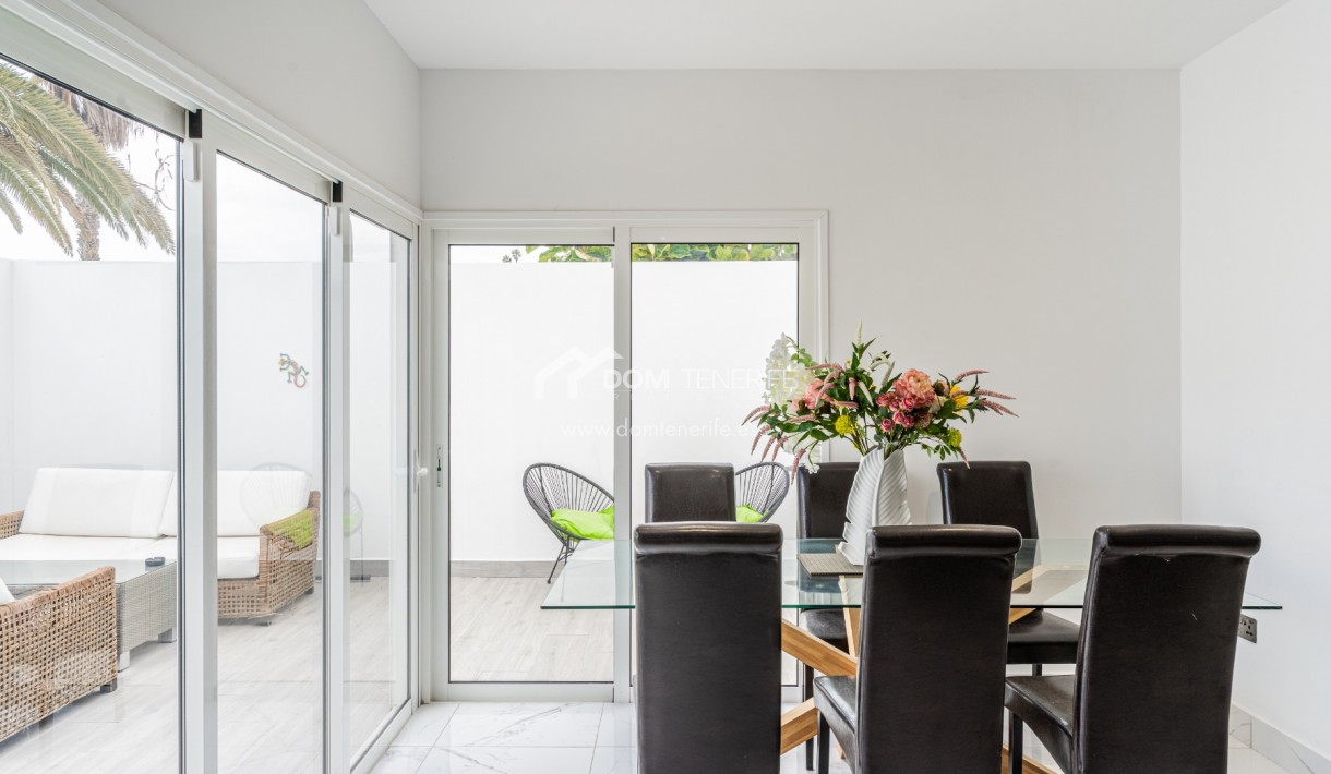 Revente - Villa -
Adeje - San Eugenio Alto