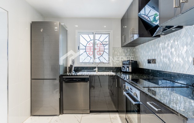 Revente - Villa -
Adeje - San Eugenio Alto