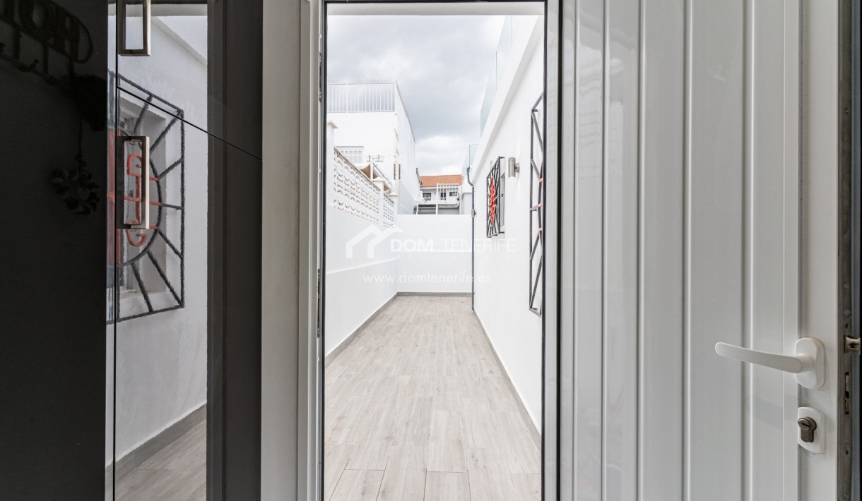 Revente - Villa -
Adeje - San Eugenio Alto