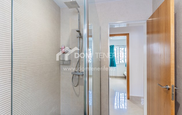 Revente - Villa -
Adeje - San Eugenio Alto