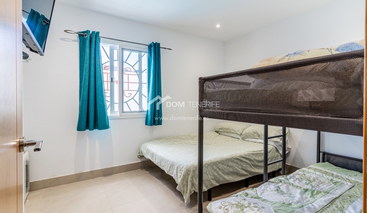 Revente - Villa -
Adeje - San Eugenio Alto