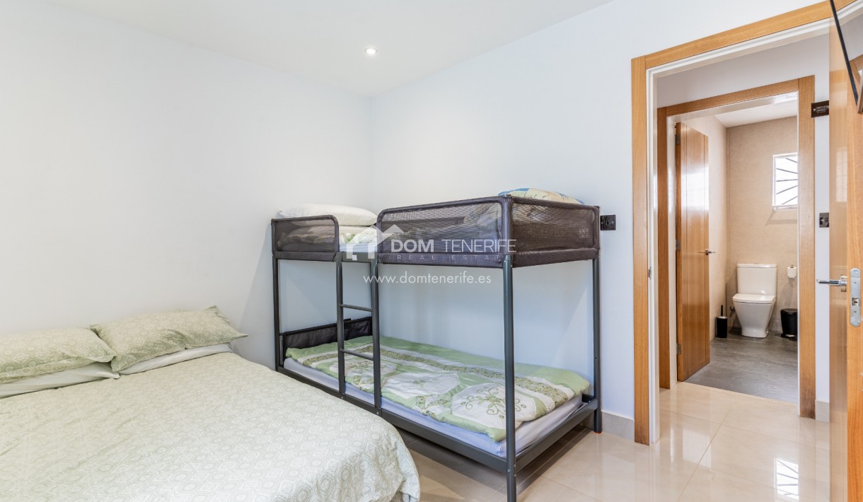 Revente - Villa -
Adeje - San Eugenio Alto