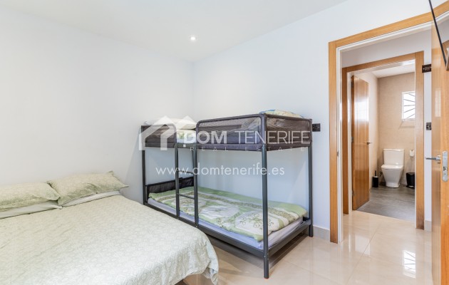 Revente - Villa -
Adeje - San Eugenio Alto