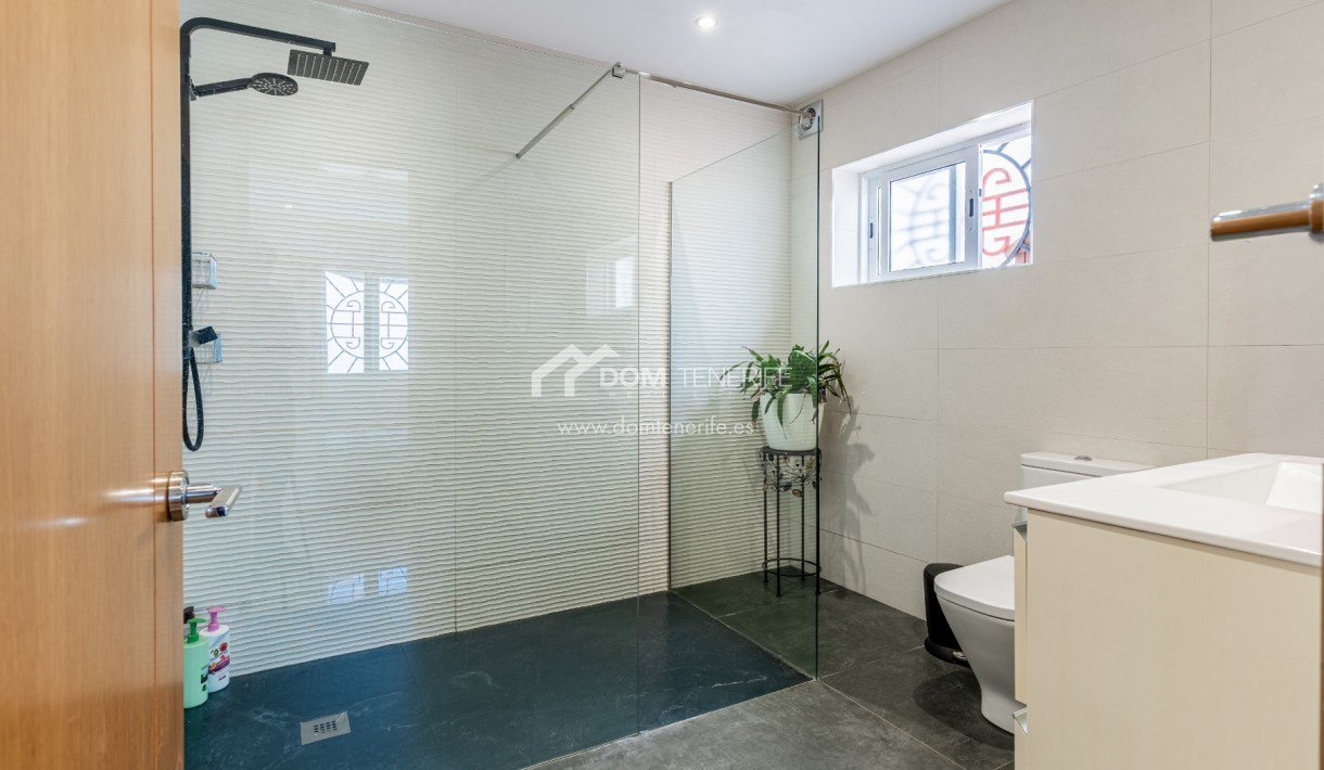 Revente - Villa -
Adeje - San Eugenio Alto