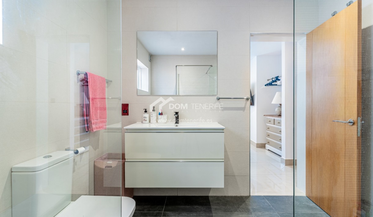 Revente - Villa -
Adeje - San Eugenio Alto