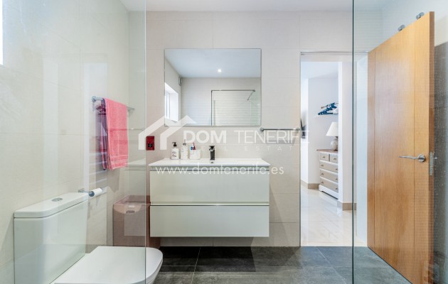 Revente - Villa -
Adeje - San Eugenio Alto