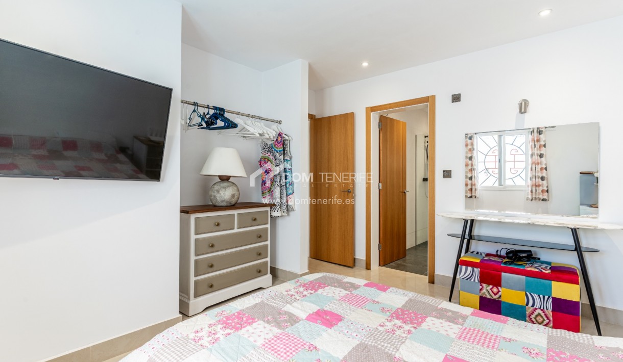 Revente - Villa -
Adeje - San Eugenio Alto