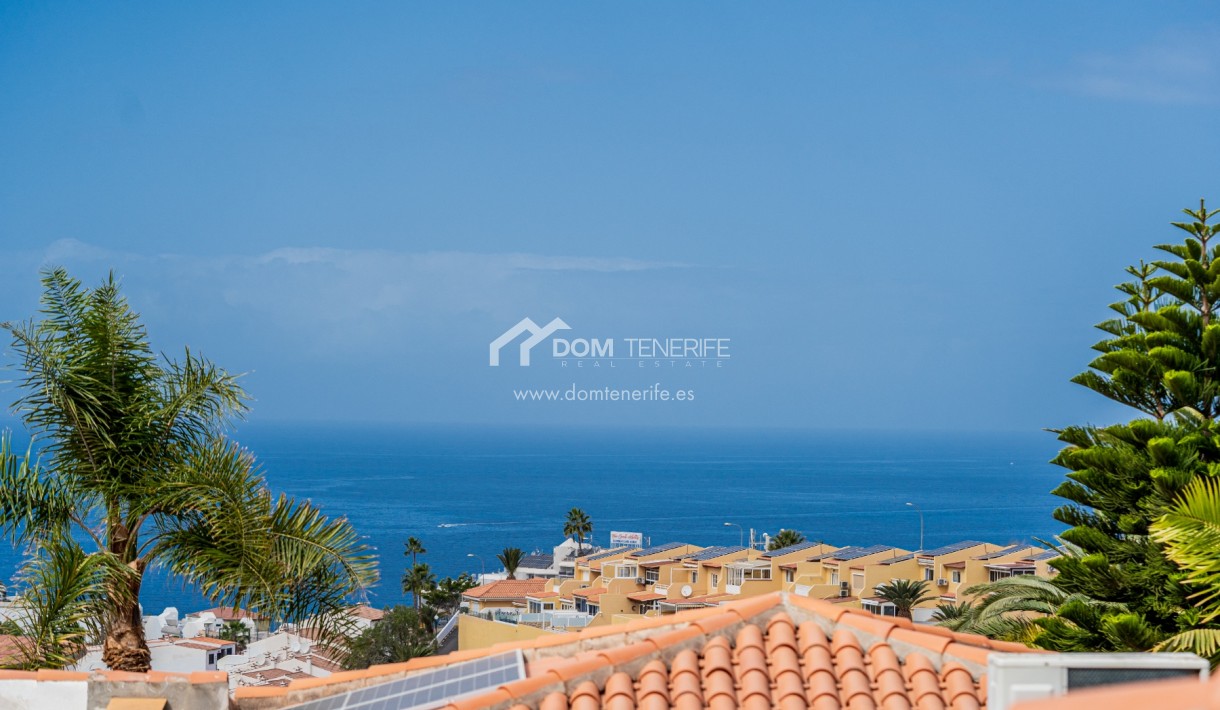 Revente - Villa -
Adeje - San Eugenio Alto