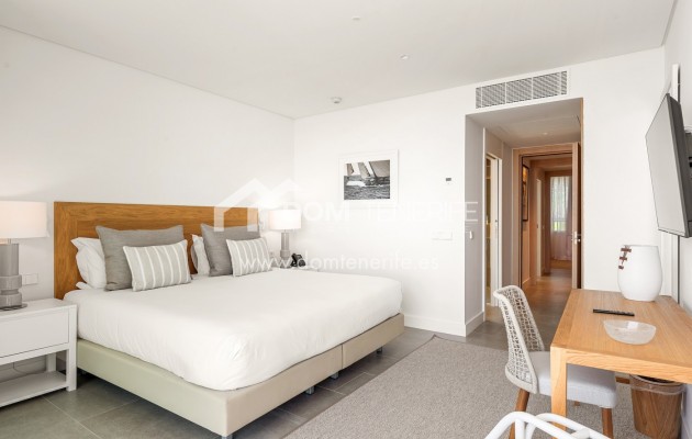 Revente - Plat -
Guía de Isora  - Abama