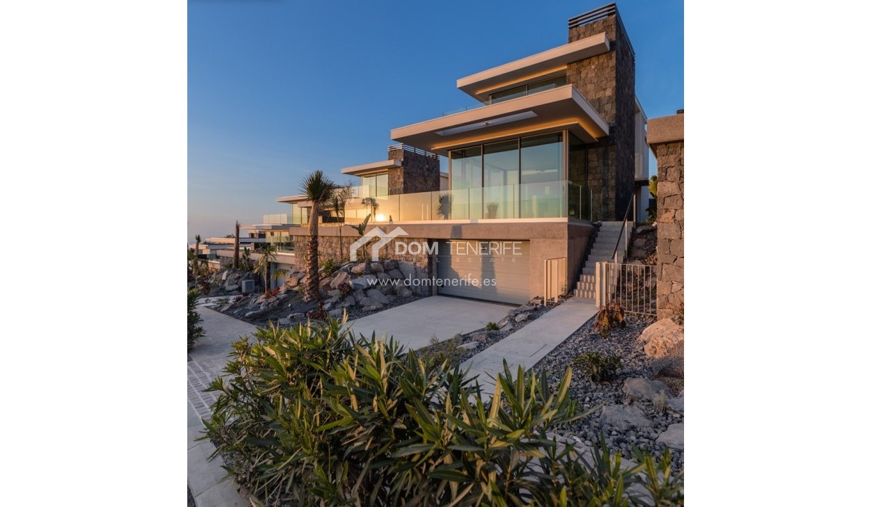 Revente - Villa -
Guía de Isora  - Abama