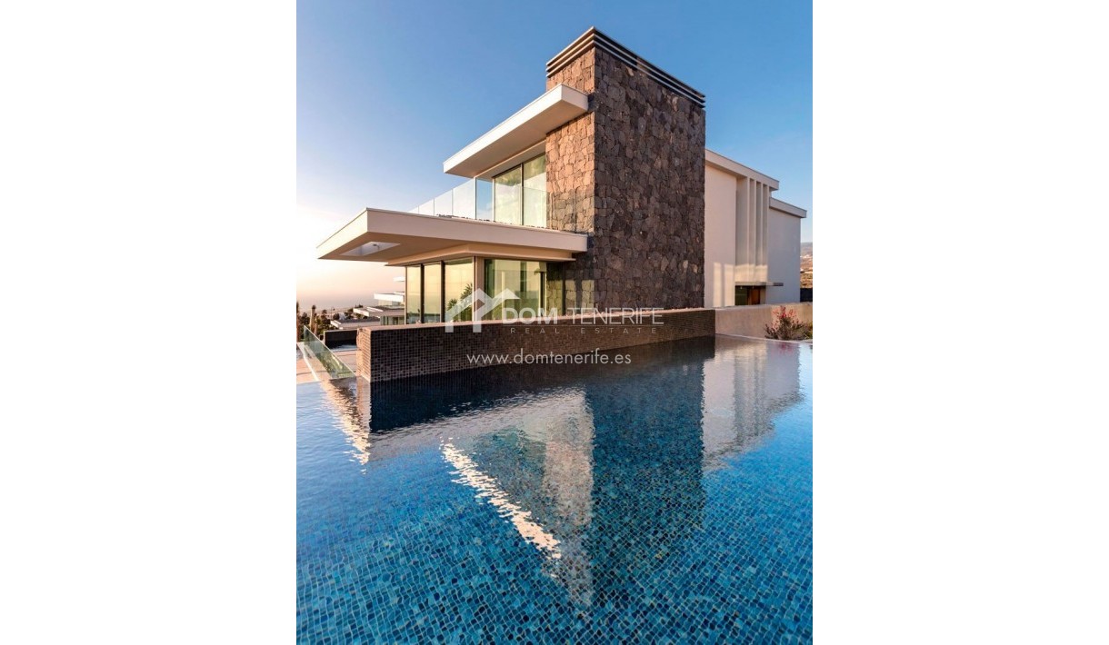 Revente - Villa -
Guía de Isora  - Abama