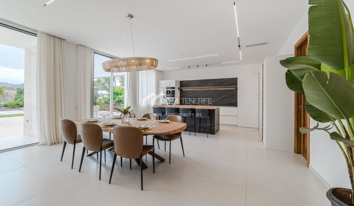 Essbereich moderne Luxusvilla La Caleta Teneriffa
