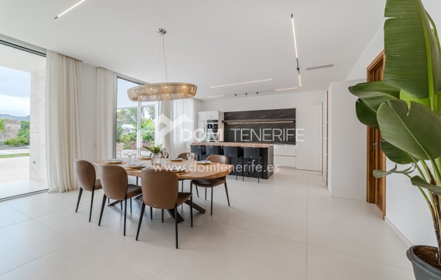 Essbereich moderne Luxusvilla La Caleta Teneriffa