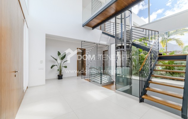 Innenhof mit viel Licht moderne Villa Teneriffa