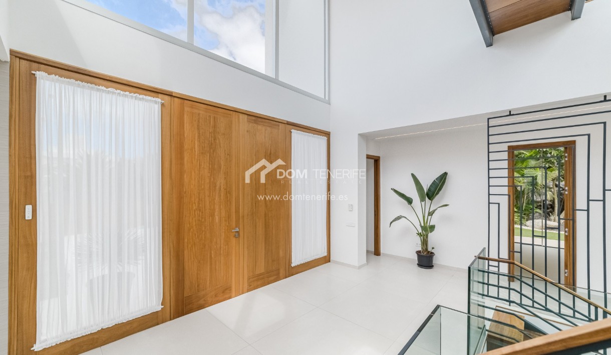 Moderne Treppe Luxusvilla Costa Adeje