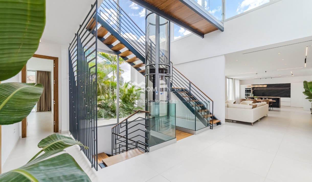 Wiederverkauf - Villa -
Adeje - La Caleta