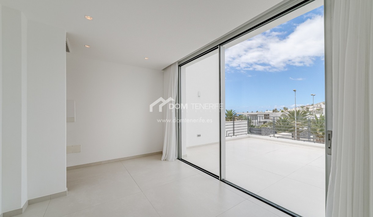 Wiederverkauf - Villa -
Adeje - La Caleta