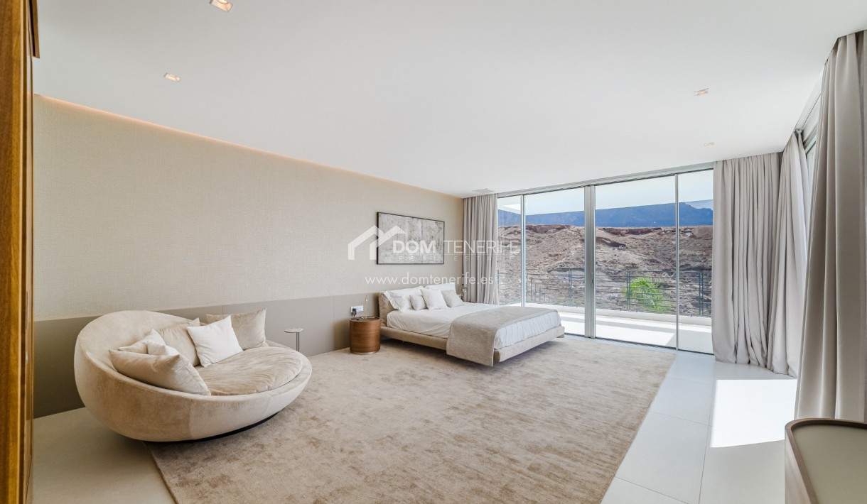 Wiederverkauf - Villa -
Adeje - La Caleta