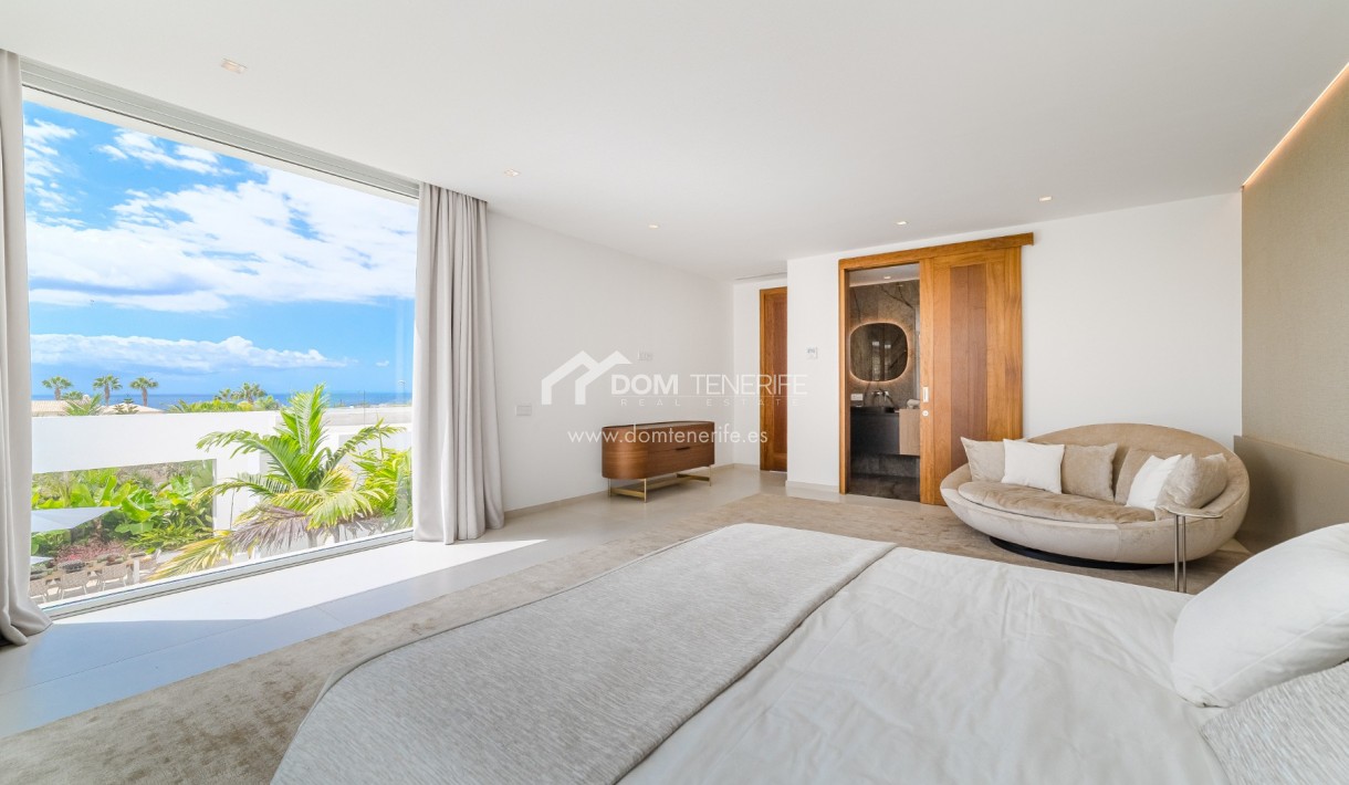 Wiederverkauf - Villa -
Adeje - La Caleta