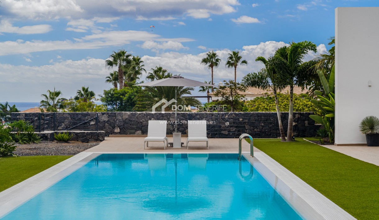 Wiederverkauf - Villa -
Adeje - La Caleta