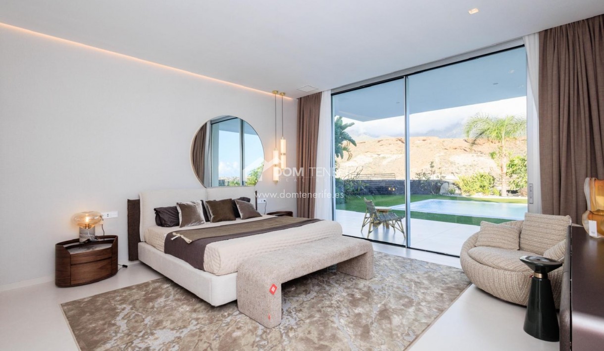 Wiederverkauf - Villa -
Adeje - La Caleta