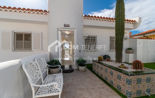 Venta - Chalet independiente -
Arona - Chayofa