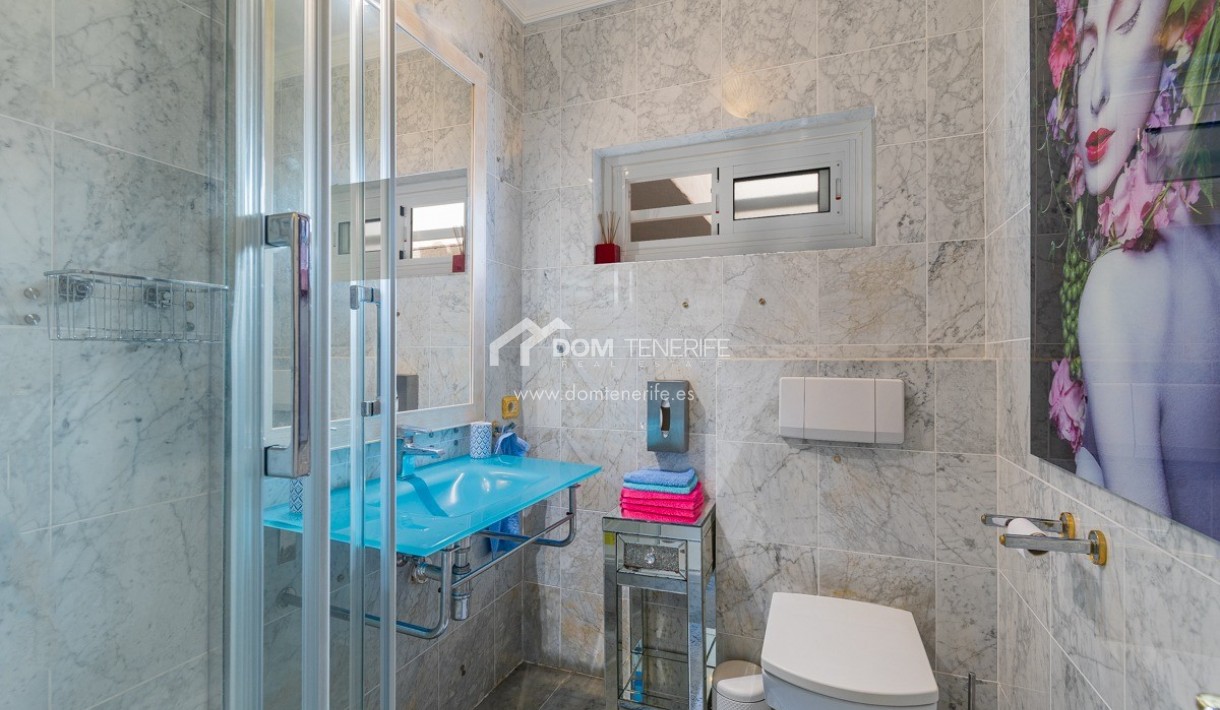 Venta - Chalet independiente -
Arona - Chayofa