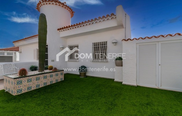 Venta - Chalet independiente -
Arona - Chayofa