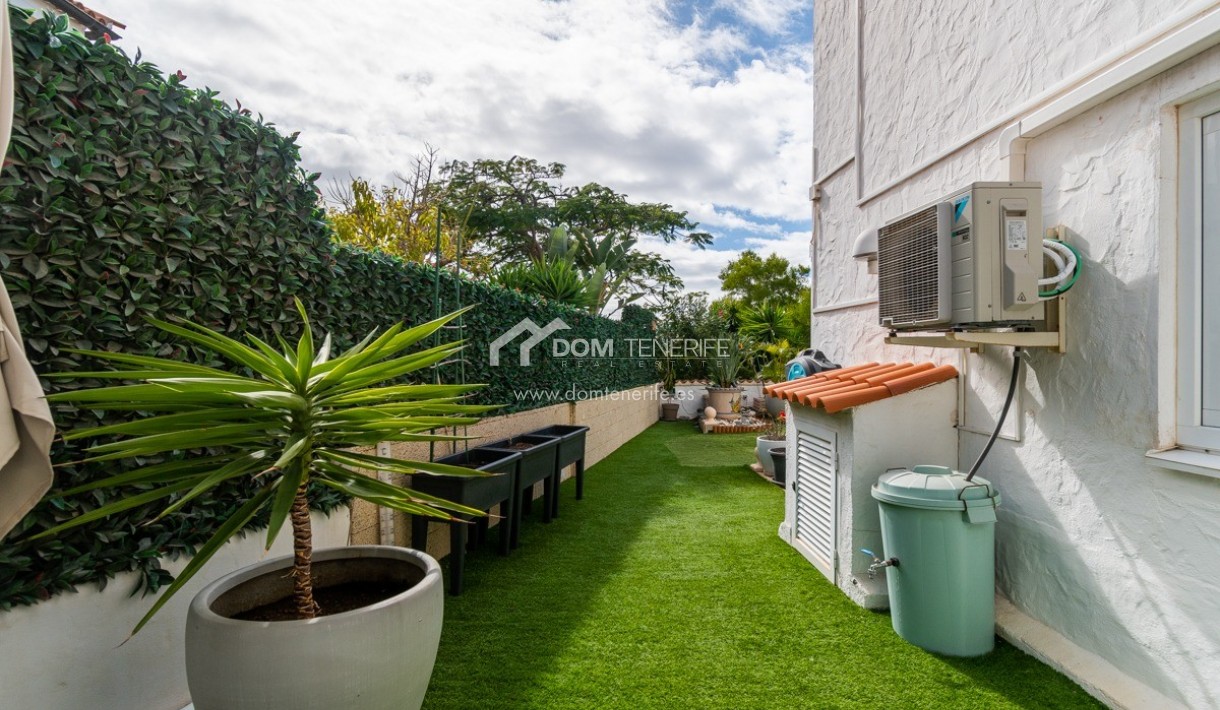 Venta - Chalet independiente -
Arona - Chayofa