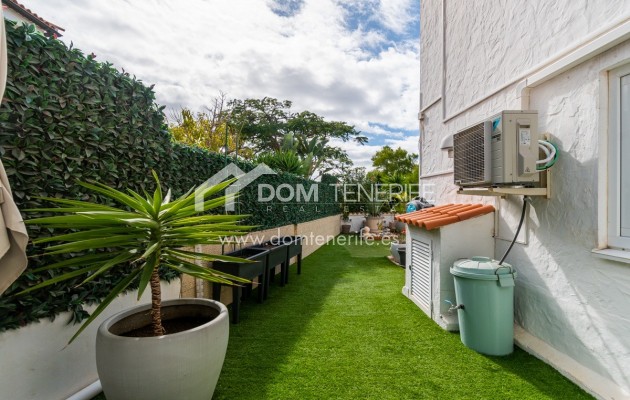 Venta - Chalet independiente -
Arona - Chayofa