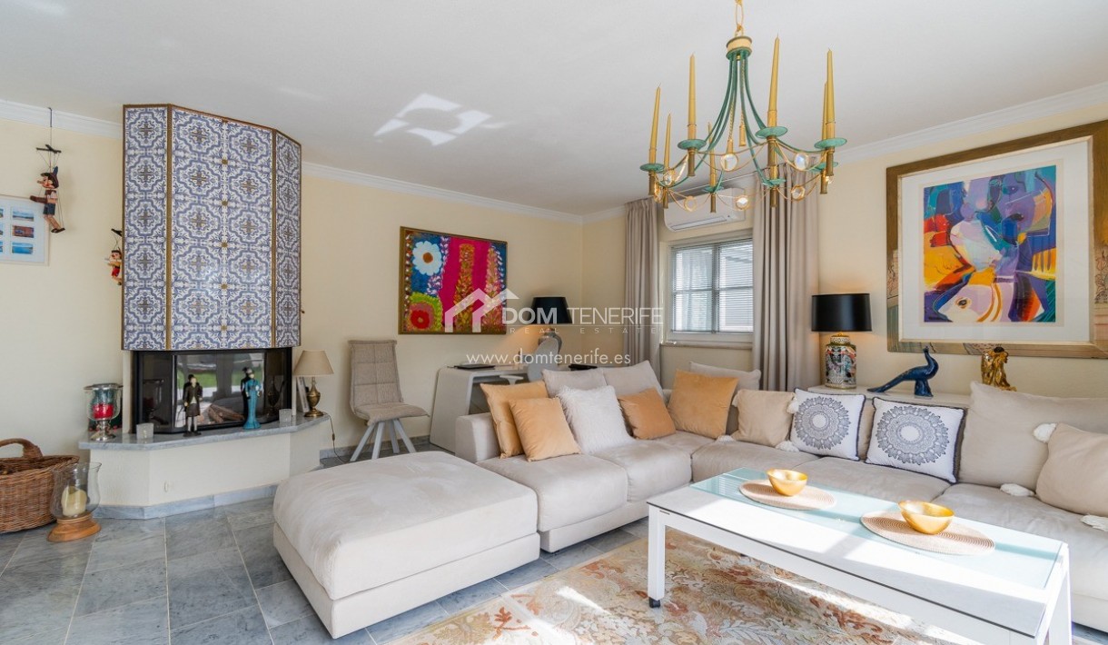 Venta - Chalet independiente -
Arona - Chayofa