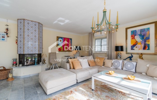 Venta - Chalet independiente -
Arona - Chayofa