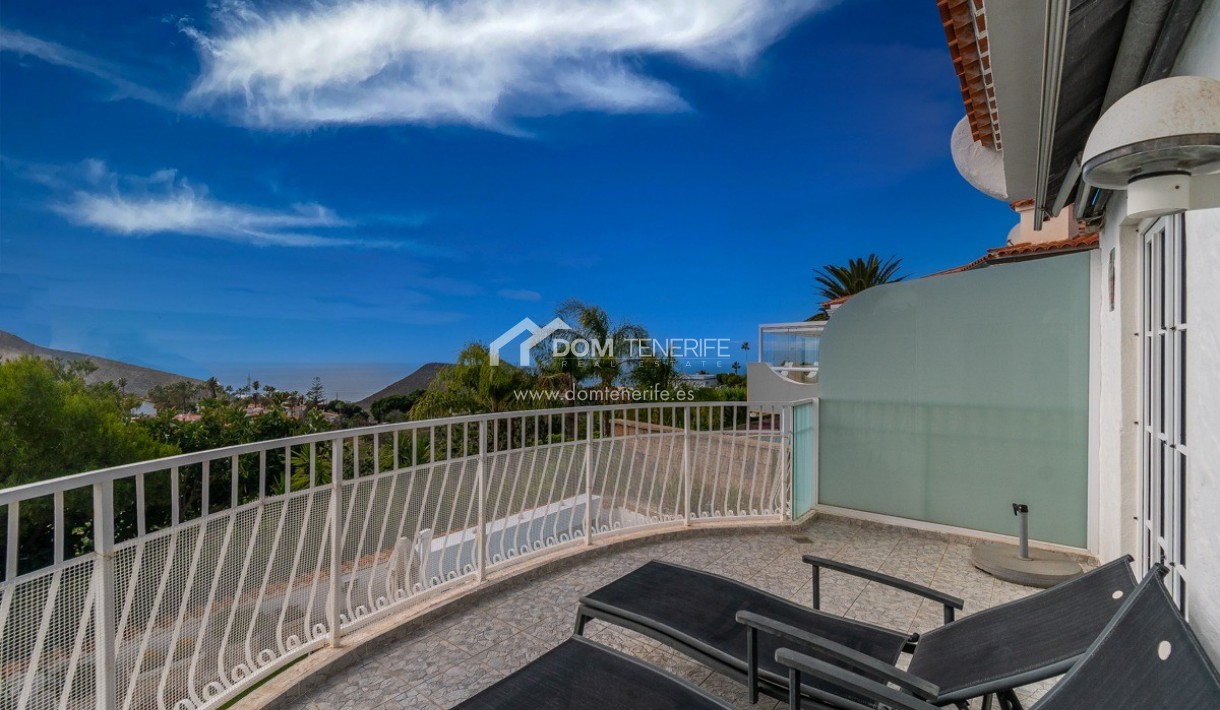 Venta - Chalet independiente -
Arona - Chayofa