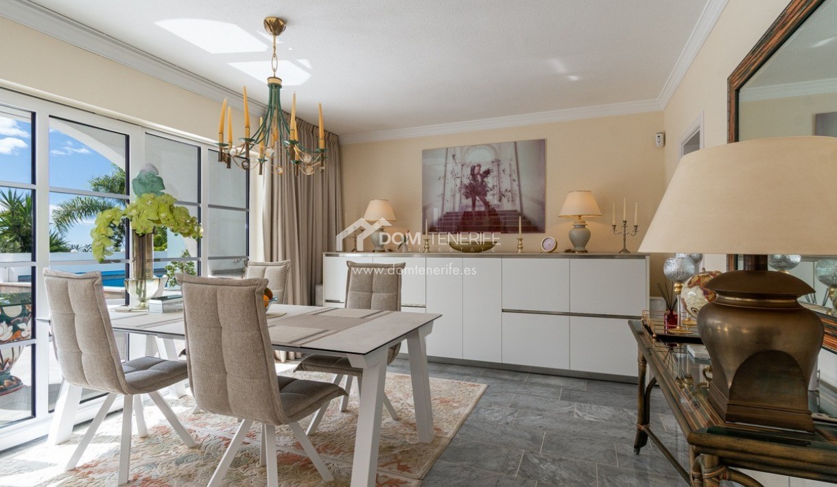 Venta - Chalet independiente -
Arona - Chayofa