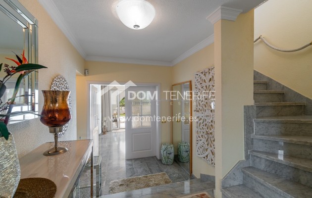 Venta - Chalet independiente -
Arona - Chayofa