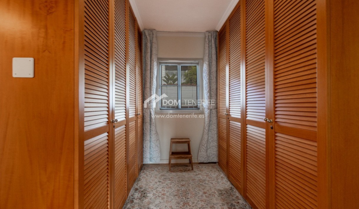 Venta - Chalet independiente -
Arona - Chayofa