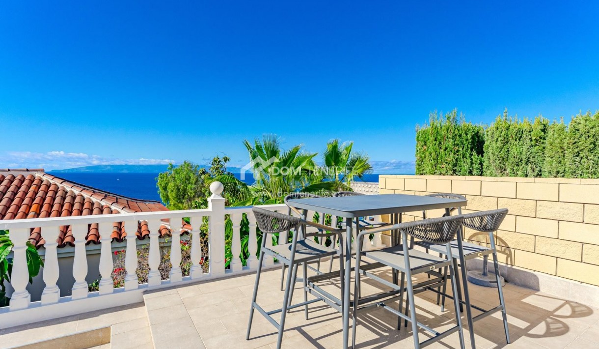 Venta - Chalet independiente -
Guía de Isora  - Playa La Arena