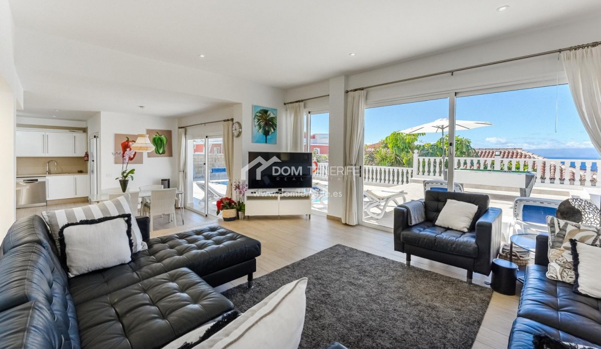 Venta - Chalet independiente -
Guía de Isora  - Playa La Arena