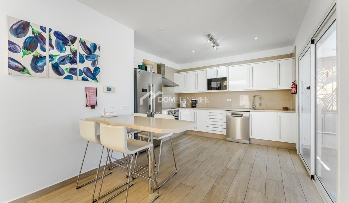 Venta - Chalet independiente -
Guía de Isora  - Playa La Arena