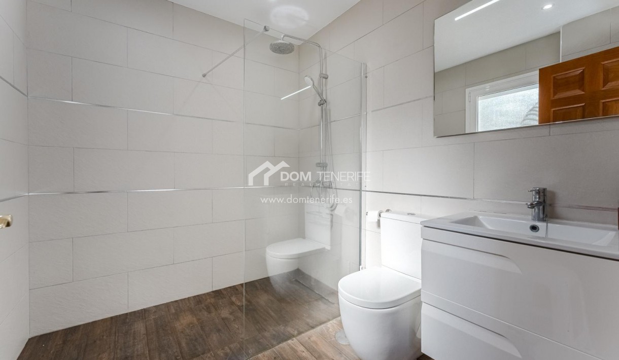 Venta - Chalet independiente -
Guía de Isora  - Playa La Arena