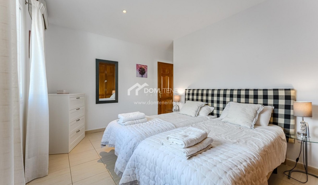 Venta - Chalet independiente -
Guía de Isora  - Playa La Arena