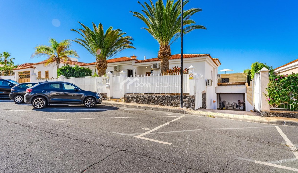 Venta - Chalet independiente -
Guía de Isora  - Playa La Arena