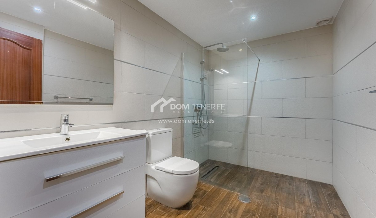 Venta - Chalet independiente -
Guía de Isora  - Playa La Arena